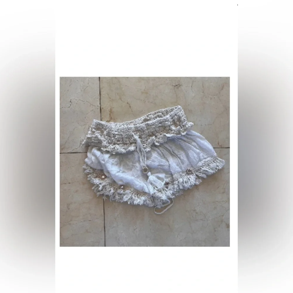 Ocean drive shorts and shirt set- off the shoulders top small - Picture 2 of 7